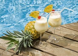 Drinki, Piña Colada, Pomost, Woda, Ananas